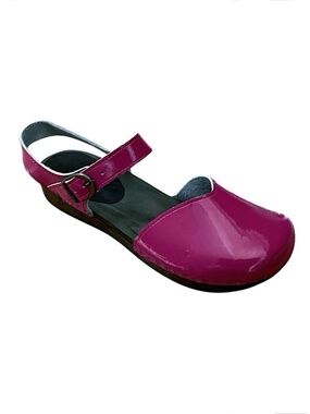 Sven Handcrafted Raspberry Pink Clog Sandals